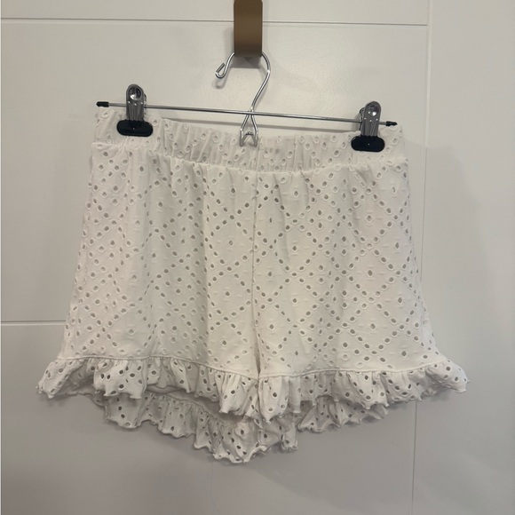 Vera Moda White Eyelet Ruffle Shorts S - Picture 1 of 8